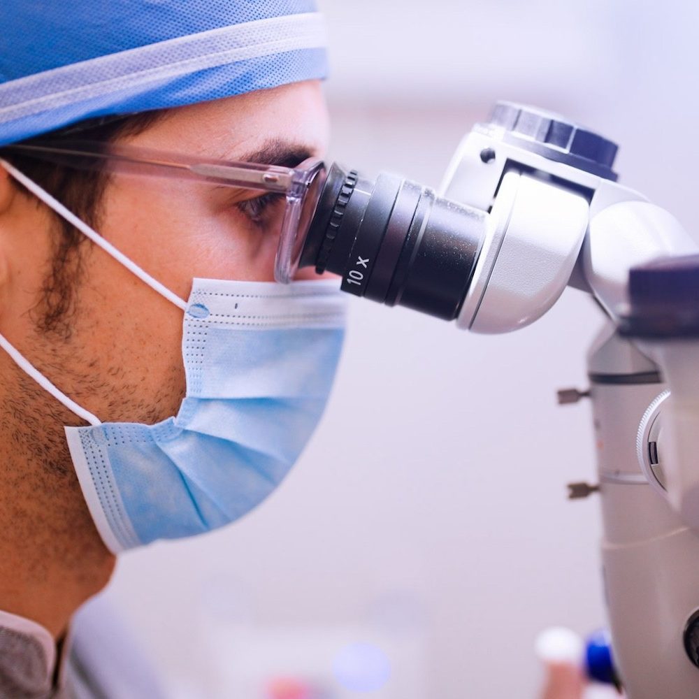 Microscope opératoire